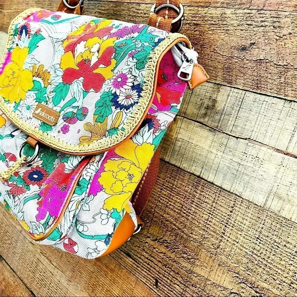 Sakroots Artist Circle Convertible Crossbody/Backpack - Picture 4 of 12